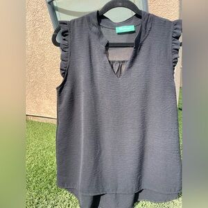 Monisqui Sleveless Ruched Top